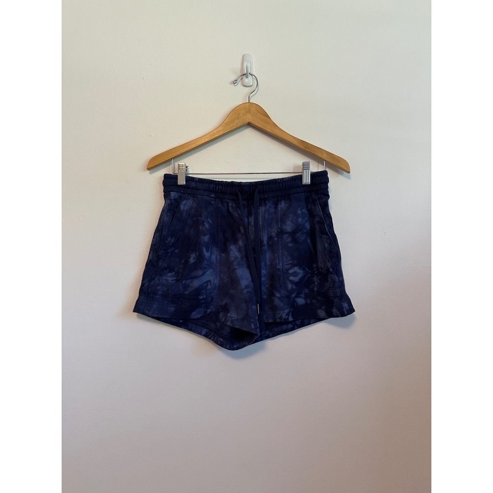 Athleta Farallon Drawstring Waist Shorts in Navy Blue Tie Dye | Size Small